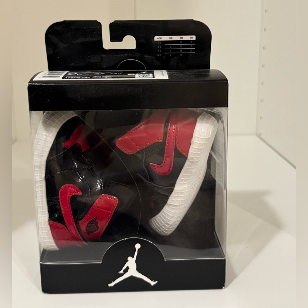 Jordan 1 crib bootie